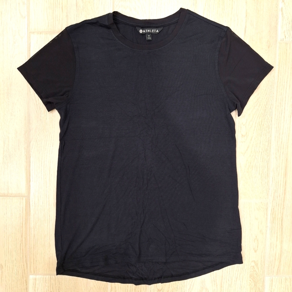 Athleta women's black short-sleeved t-shirt with sheer sleeves - size medium